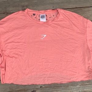 Gymshark Sol Lift Crop Tee- Small pink